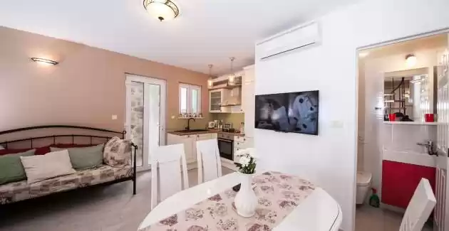  Holiday house Mars in Podgora, jacuzzi