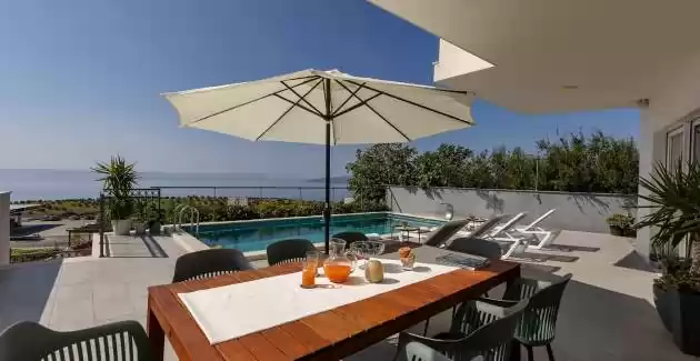  Luxury villa Mae in Makarska, basketball court