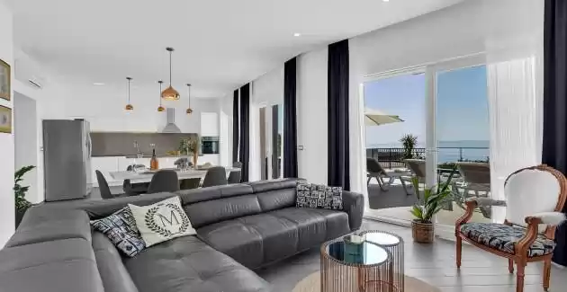  Luxury villa Mae in Makarska, basketball court