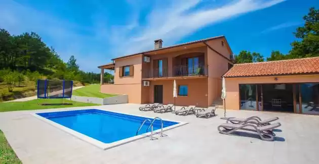 Auf der Suche nach einer schönen Aussicht und Privatsphäre - Ferienhaus Villa Mirna