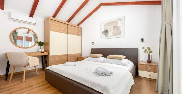 Villa Josip mit privatem Pool in Omis