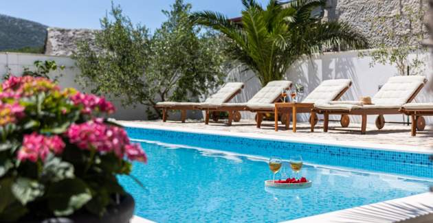 Villa Josip mit privatem Pool in Omis