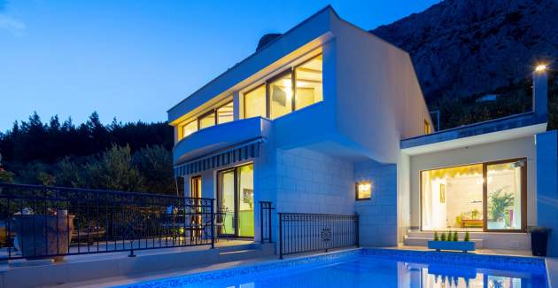 Villa Amare with private pool in Makarska