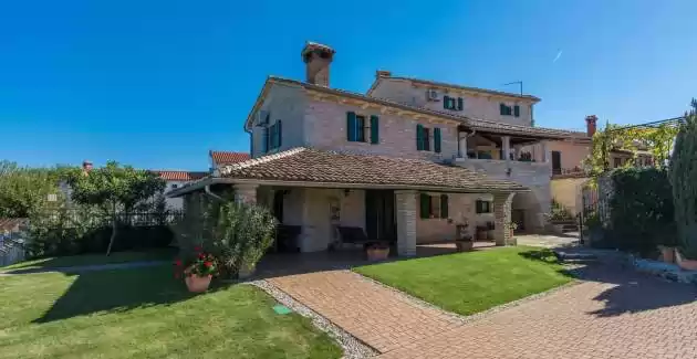 Villa Luna in Pietra con Piscina privata Idromassiaggio e Giardino