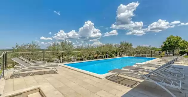 Villa Luna in Pietra con Piscina privata Idromassiaggio e Giardino