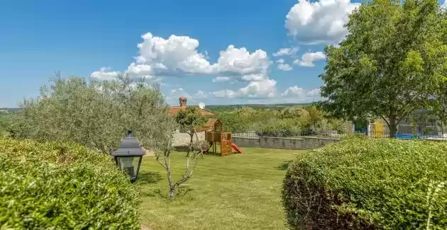 Villa Luna with Pool, Whirlpool and Fenced Garden