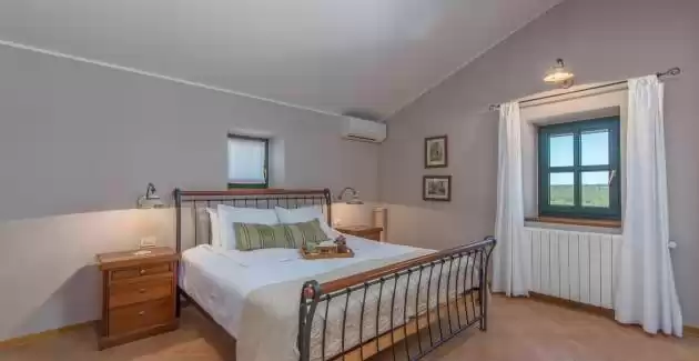 Unique Stone Villa Luna with Private Pool, Whirlpool and Fenced Garden