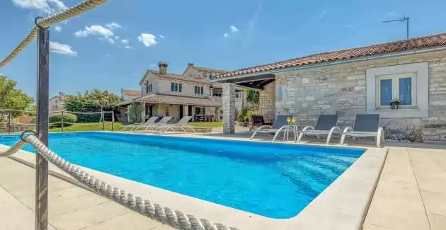 Villa Luna in Pietra con Piscina privata Idromassiaggio e Giardino