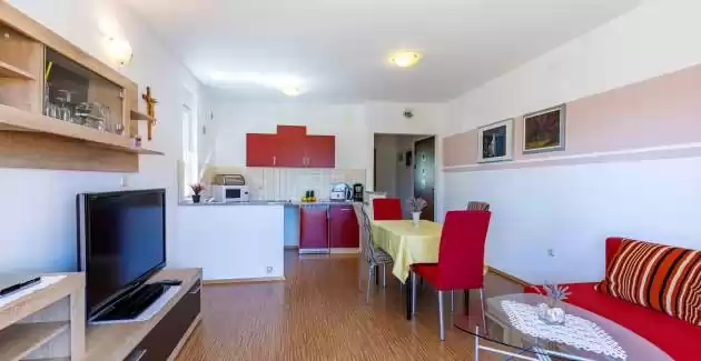 Apartment Mara Liznjan A2