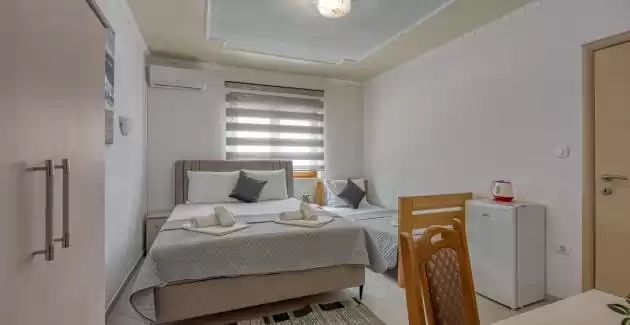 Family Room Stipe S1 