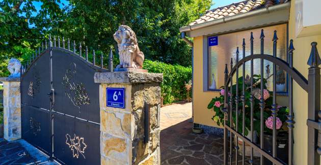Holiday Apartment Castelli 