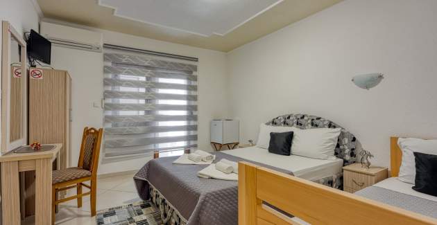 Family Room Stipe S4