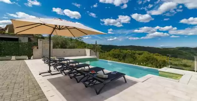 Villa Grazia with heated Pool