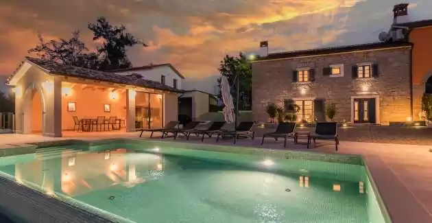 Villa Grazia with heated Pool