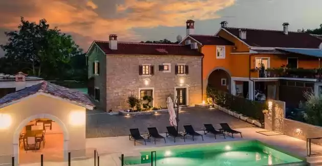 Villa Grazia with heated Pool