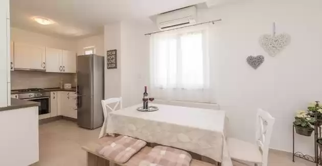 Apartment Mirjana Privlaka
