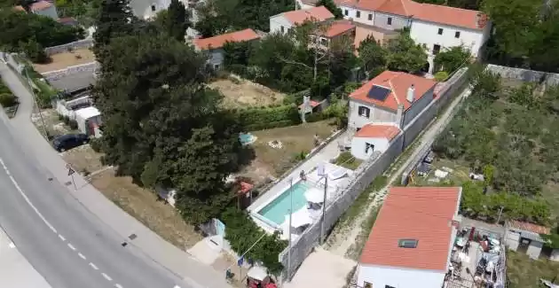 Villa Antique con Piscina Privata sull'Isola di Cres