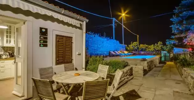 Villa Antique mit privatem Pool auf der Insel Cres