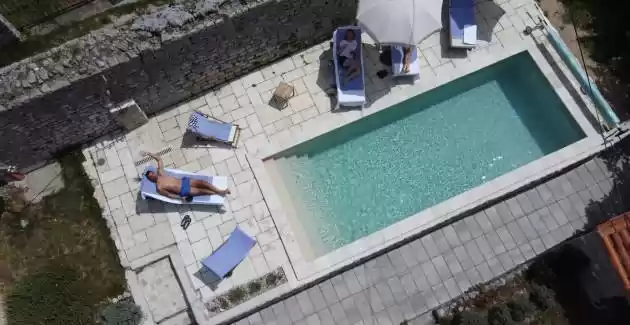 Villa Antique con Piscina Privata sull'Isola di Cres