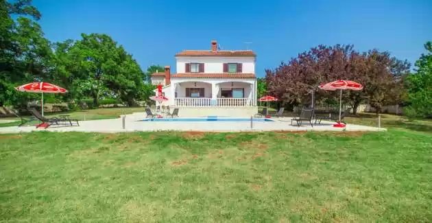 Villa Sabatti with Private Pool 