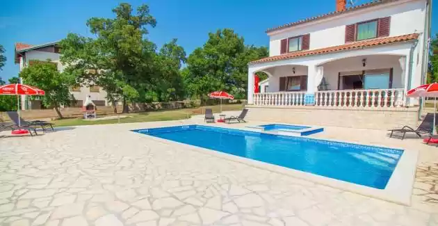 Villa Sabatti with Private Pool 