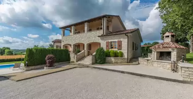 Villa Vernier with Pool, Jacuzzi and Large Garden