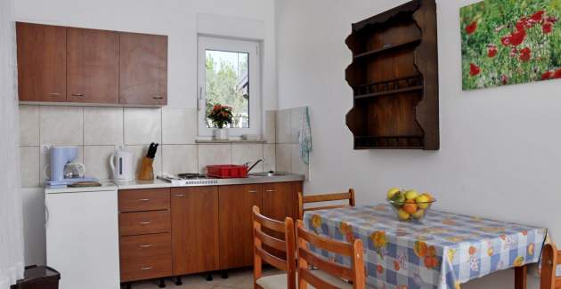 Ferienwohnungen - Ein Schlafzimmer mit überdachter Terrasse -  Plavi