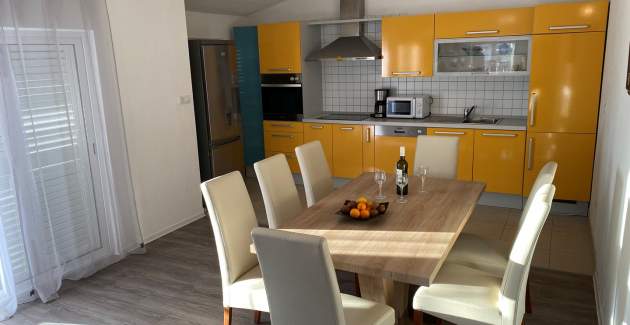 Villa Dolac / Three bedroom Apartment A5