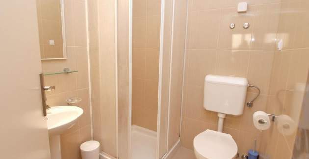 Ferienwohnung Lili II mit Gartenblick