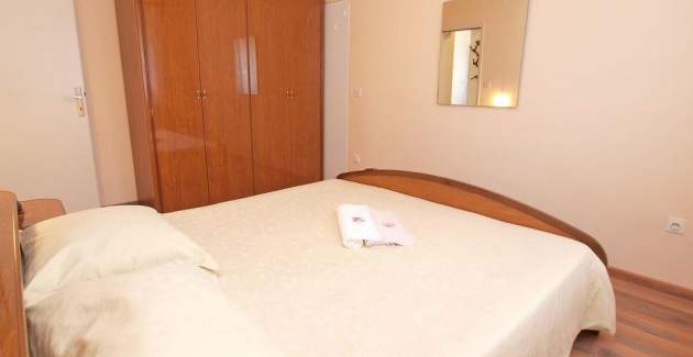 Ferienwohnung Lili II mit Gartenblick