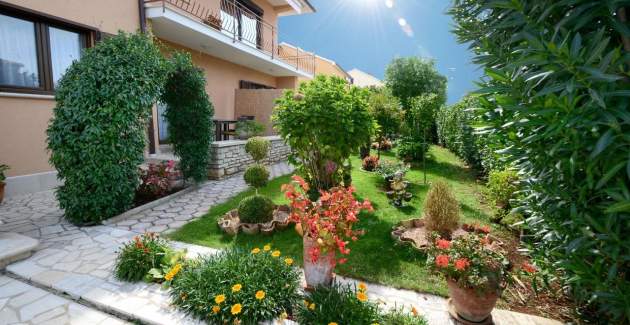 Ferienwohnung Lili II mit Gartenblick