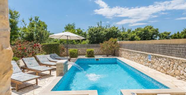 Villa Karin with heated pool