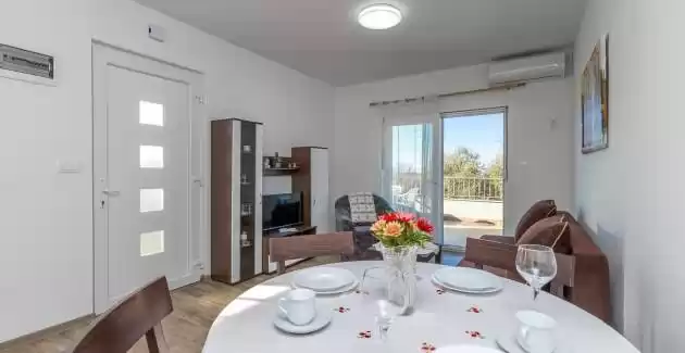 Casa Monshego / Appartamento con terrazzo A1