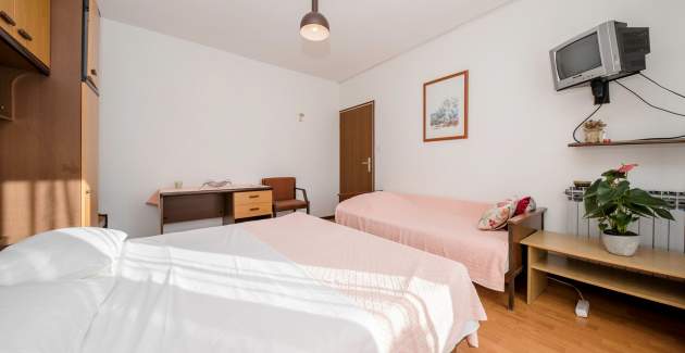 Apartment Marija Banjol A2