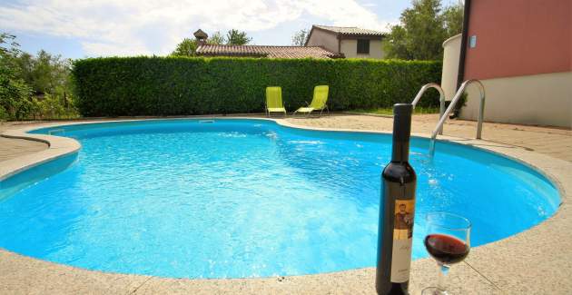 Apartment Percic with Shared Pool