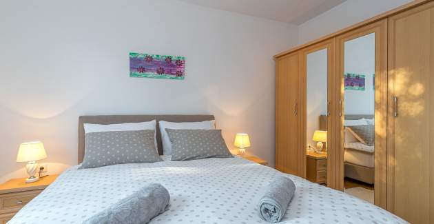 Appartamento Percic con Piscina in Comune