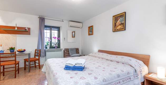 Studio-Apartment Lea in Funtana