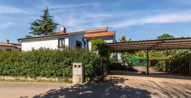 Villa Fabia u blizini plaže u Poreču