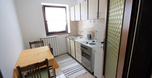Apartment Dado VI with Garden View