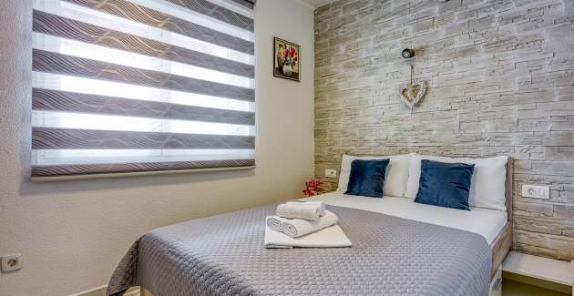 Stipe Room S7