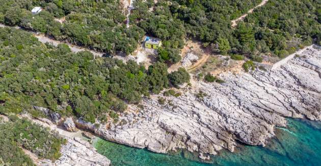 Cottage direttamente sulla spiaggia di Kavran