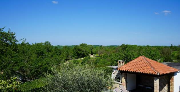 Villa Leon, Familienapartment mit privatem Pool