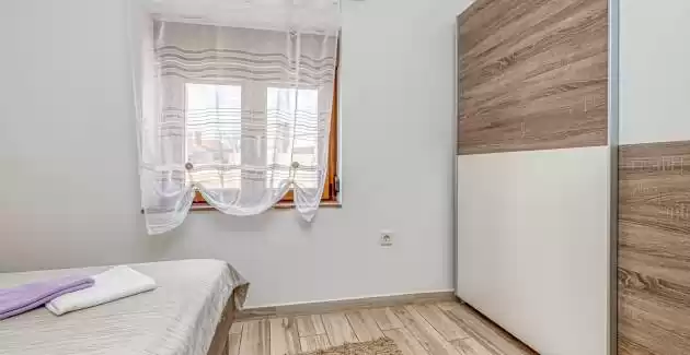 Apartman Val sa privatnim bazenom u Puli