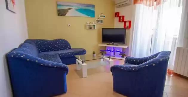 Apartman Edo A4 s balkonom, Pula