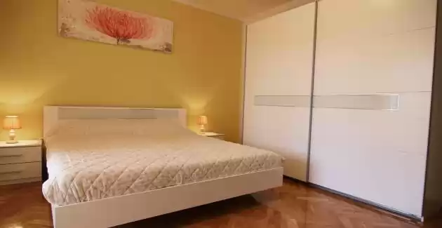 Apartman Edo A4 s balkonom, Pula