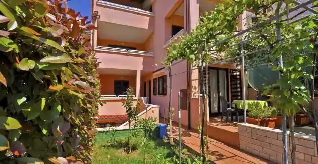 Apartman Edo A4 s balkonom, Pula