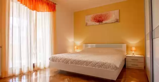 Apartman Edo A4 s balkonom, Pula