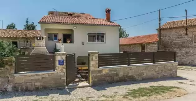 Villa Kris with Pool and Fenced Garden