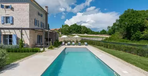 Villa Pi sa grijanim bazenom 