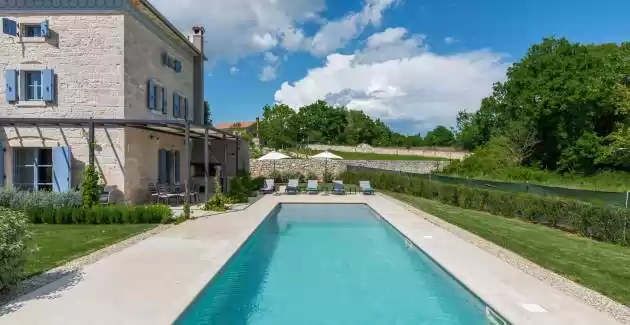 Villa Pi mit beheiztem Pool